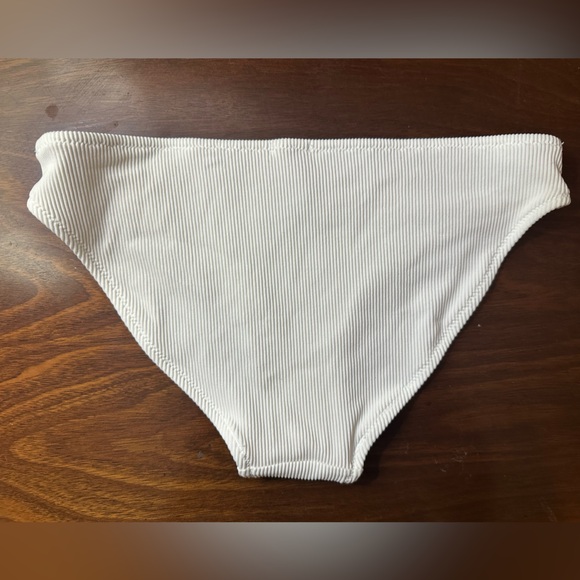 Arie White Ribbed Bikini Bottoms - Picture 3 of 4